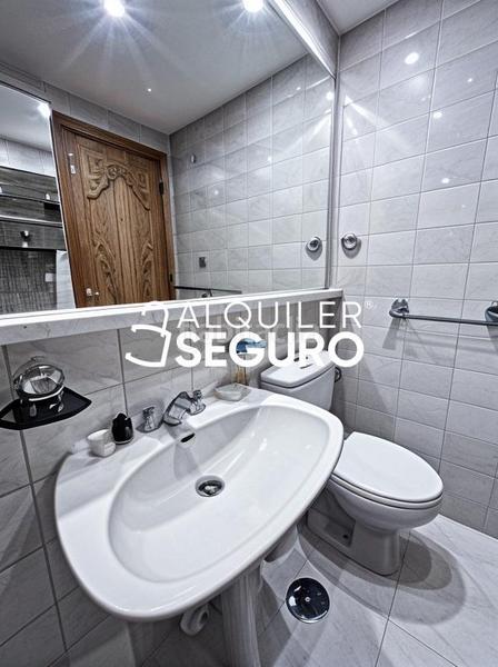 Foto 1d5f22f5-abc9-4be7-b00c-88d218920f09. Alquiler estudio  c del conde de serrallo en Madrid