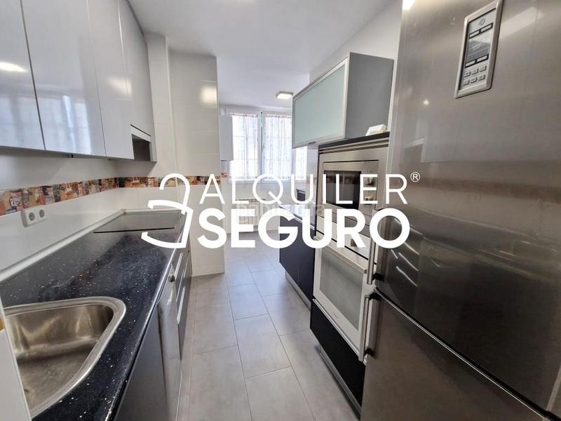 Foto 232675ad-798d-44db-86bf-4c7ea9f64fd0. Lloguer pis amb calefacció aparcament a Centro Móstoles