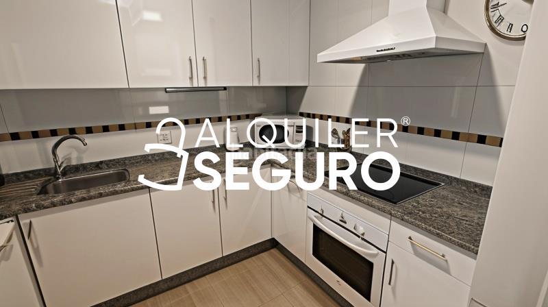 Foto 0f2bd5cc-cfbe-4d03-bfc4-4b99b101581e. Alquiler piso  c afrodita en Bellavista Sevilla