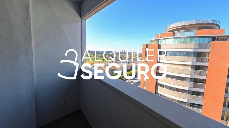 Foto 4a93550d-7b58-4a52-806e-74b486244e33. Alquiler piso  c afrodita en Bellavista Sevilla