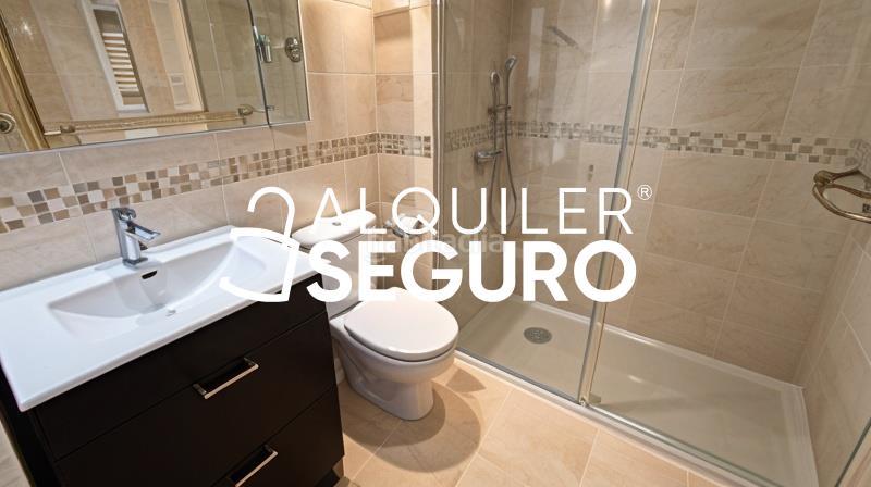 Foto 8d0c3f83-32f4-4ee4-8ab5-29b423a2dc38. Alquiler piso  c afrodita en Bellavista Sevilla