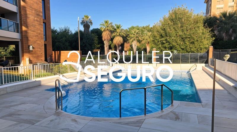 Foto 247aae56-98e9-445d-9704-3792da574b4d. Miete etagenwohnung mit parking pool in Bellavista Sevilla