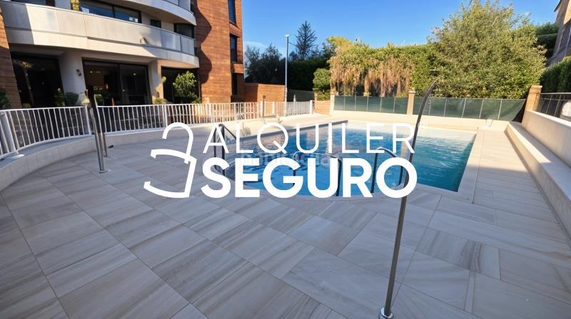 Foto 716a1dfe-0816-47f6-8d86-f89992be91e3. Miete etagenwohnung mit parking pool in Bellavista Sevilla