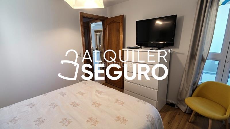 Foto 9c2073a8-ef07-4f9d-a942-14a792e3bd0a. Rent flat with parking pool in Bellavista Sevilla