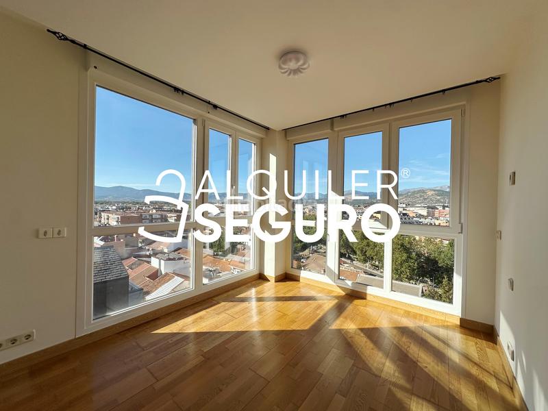 Foto 4f600706-8d0c-413d-be4b-4ff45f61c76c. Rent flat with heating parking in Villalba Estación Collado Villalba