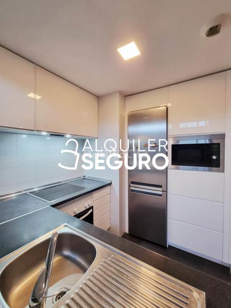 Foto bc2b87b1-b7e9-4534-b647-276269611e9d. Alquiler piso  av. de la oliva en Golf-El Carralero Majadahonda