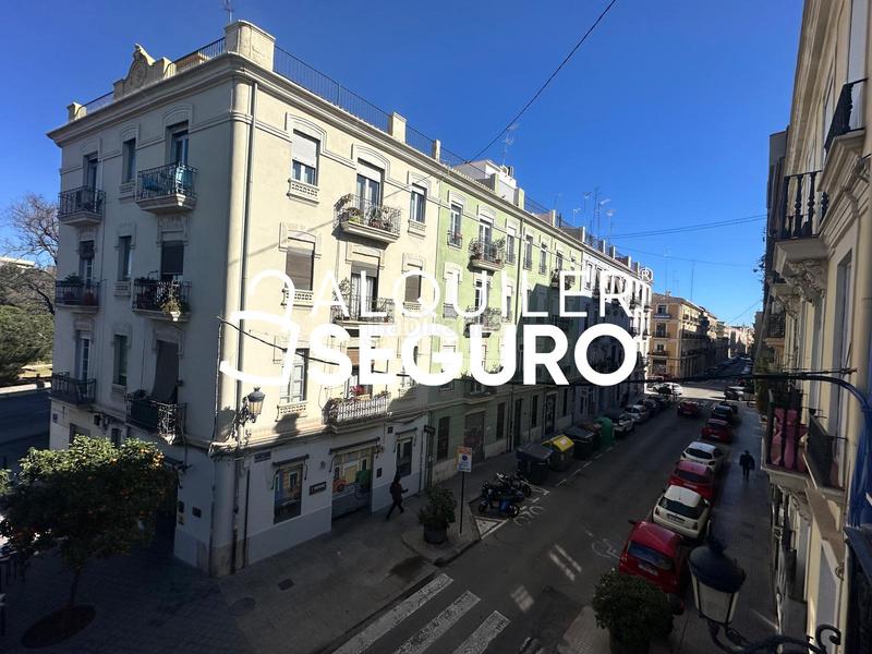 Foto 15cb82d5-ca45-4bce-aa67-888e4ff50010. Miete etagenwohnung mit heizung in El Botànic Valencia