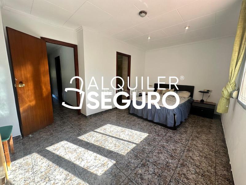 Foto b27c6cde-75b2-4af4-85d2-31c4b606e80f. Miete etagenwohnung mit heizung in El Botànic Valencia