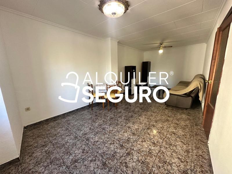 Foto 0d6f0ac8-84cd-4763-b886-e3792536aac4. Rent flat with heating in El Botànic Valencia