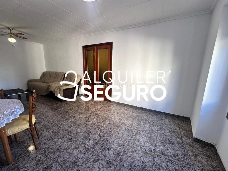 Foto d0ca0984-8811-46a1-8ae0-5941b75d4f6a. Rent flat with heating in El Botànic Valencia