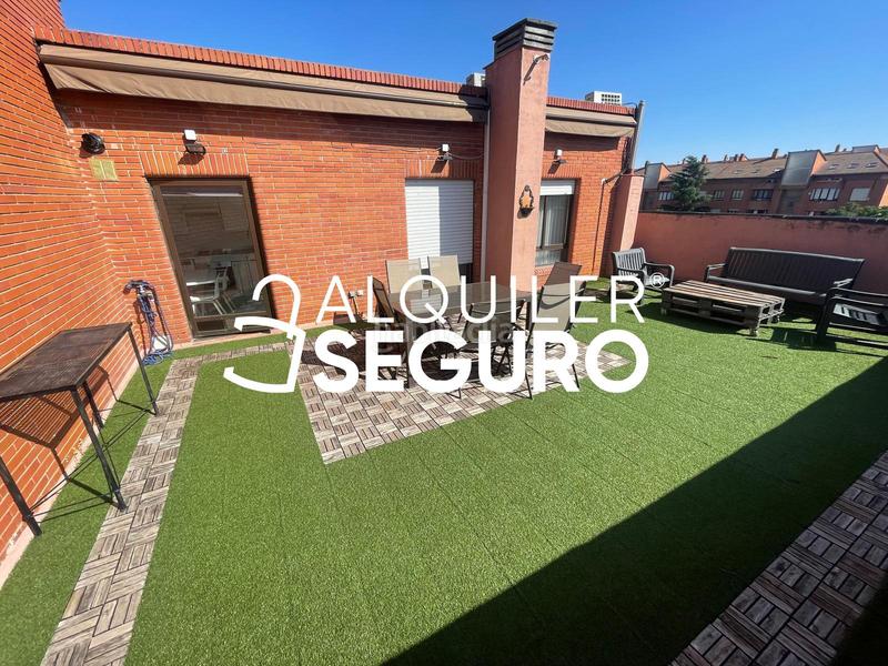 Foto ea736987-b5a8-4712-b3c0-7906b56491f9. Location attique avec chauffage parking dans primera fase-nuevo Tres Cantos Tres Cantos