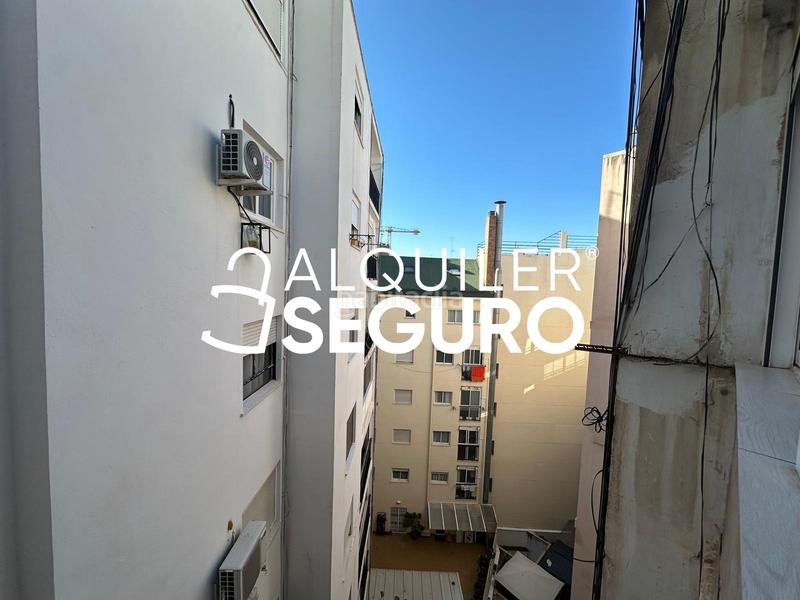 Foto 5e017aff-986d-480c-973c-212b1a28d0d5. Alquiler piso  c chile en Mestalla Valencia