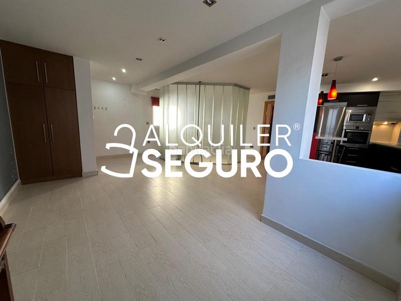 Foto a7babaaa-e448-4058-9dea-83993217c19b. Miete etagenwohnung mit heizung in Mestalla Valencia