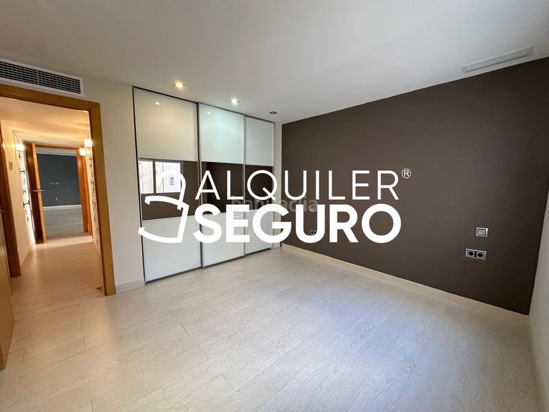 Foto bf8b0d7e-d314-434a-84c8-d8f705ce768c. Miete etagenwohnung mit heizung in Mestalla Valencia