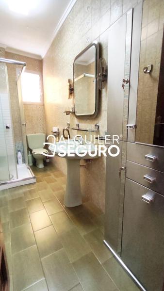 Foto 4581db2b-5cee-48f1-87e7-d9d996221f16. Alquiler piso  av. oest en El Pilar Valencia