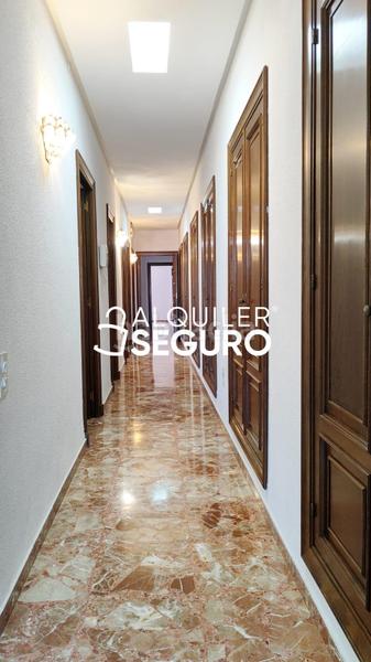 Foto 8ef6cc32-ea32-43c7-b963-000370daefdc. Alquiler piso  av. oest en El Pilar Valencia