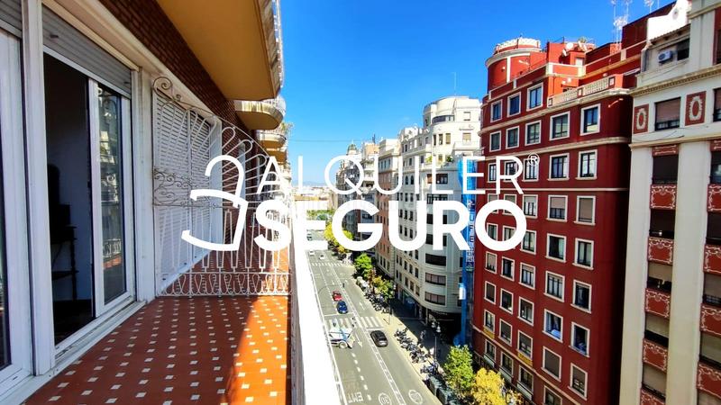 Foto a7cb7ce5-78f0-41cc-8bfa-8ec802a7a806. Alquiler piso  av. oest en El Pilar Valencia