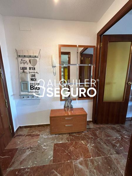 Foto 541d55f6-b007-43a2-b119-a3eb5d976b55. Alquiler piso  c arzobispo pedro de castro en Granada