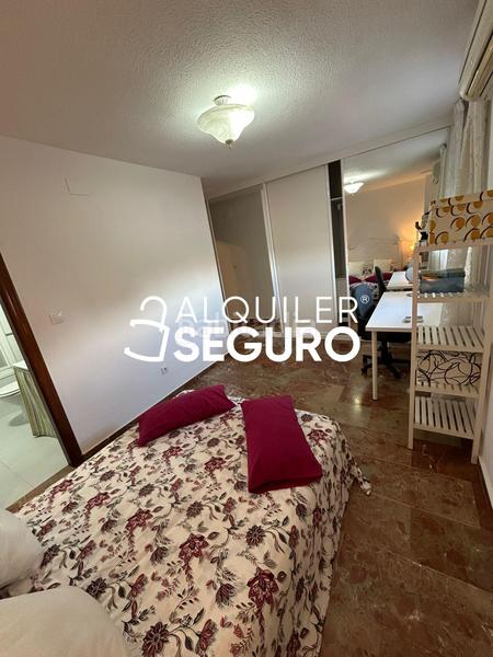 Foto 3e245aab-40ed-480b-809b-16c944a9e15c. Location appartement avec parking dans Joaquina Eguaras Granada