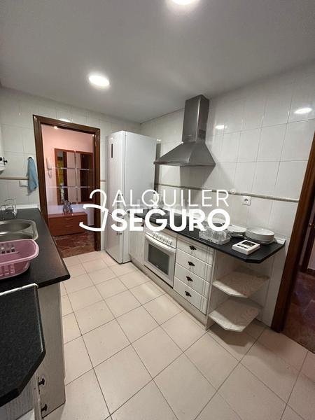 Foto 56bc3bfd-a771-4096-b3dc-5df1c0dfa4d3. Location appartement avec parking dans Joaquina Eguaras Granada