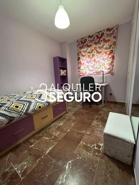 Foto 7429bddb-75d1-4bd9-bdab-d5ad99a02995. Location appartement avec parking dans Joaquina Eguaras Granada