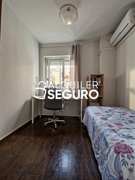 Foto 44a2c940-0a71-4dc2-b6f0-cd1aeedb4435. Miete etagenwohnung mit parking in Joaquina Eguaras Granada