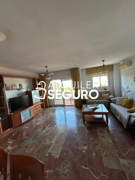 Foto 12723794-d0ed-49d5-9f7b-fe45020f1dfe. Rent flat with parking in Joaquina Eguaras Granada