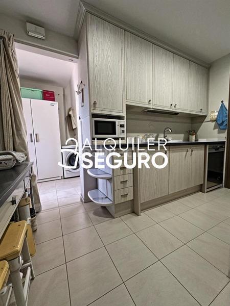 Foto 86a6ff9b-5263-412a-abc2-52e55763673a. Rent flat with parking in Joaquina Eguaras Granada