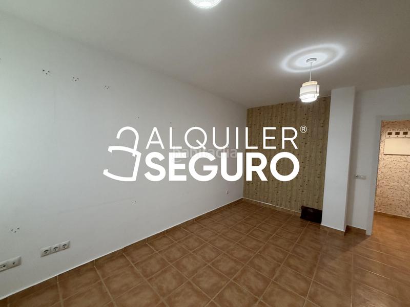 Foto 2aa410be-5506-4b88-a4a6-c40a6ba4fb11. Location appartement avec parking dans Yeles