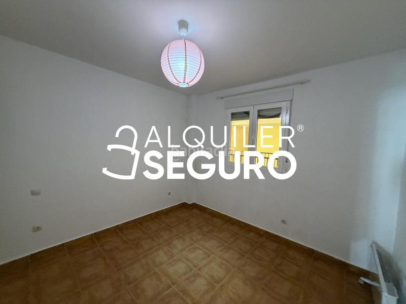 Foto 5bf3da93-f5e7-44d9-a20b-f012399ddd93. Location appartement avec parking dans Yeles