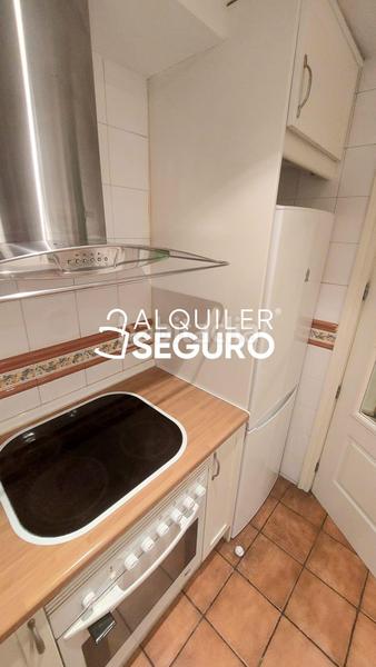 Foto 263610a9-3c2b-4249-94ee-4bd22f4d76bf. Alquiler piso  av. del doctor federico rubio y galí en Madrid