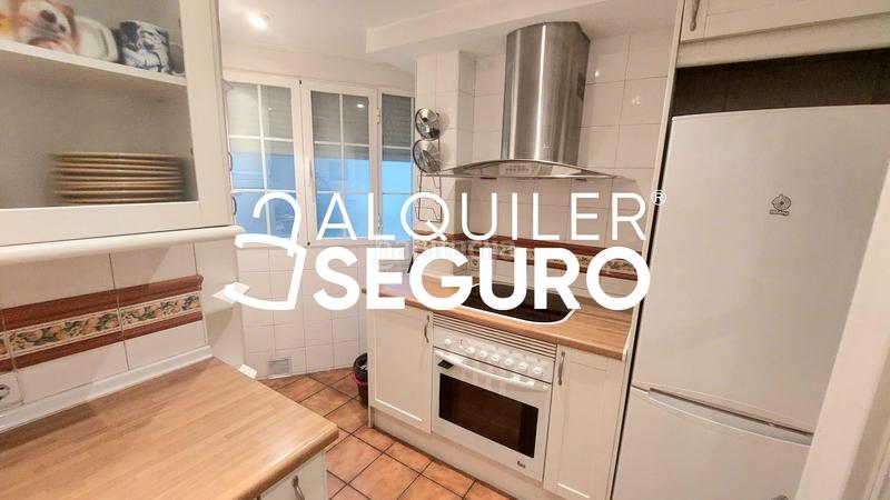 Foto 374d72b0-aa6c-42b0-a23b-2ae7d20bbaeb. Alquiler piso  av. del doctor federico rubio y galí en Madrid