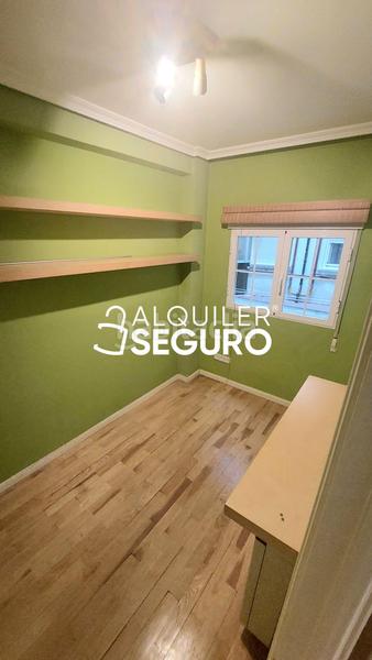 Foto 8fe36ed7-0f6b-4341-a606-976f3da215c8. Alquiler piso  av. del doctor federico rubio y galí en Madrid