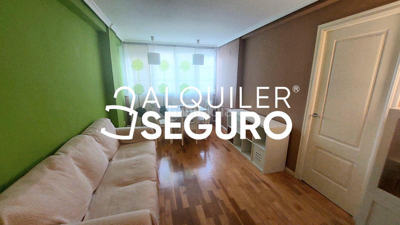 Foto ca354fda-5229-4669-8b28-89fb0d6aea9f. Alquiler piso  av. del doctor federico rubio y galí en Madrid