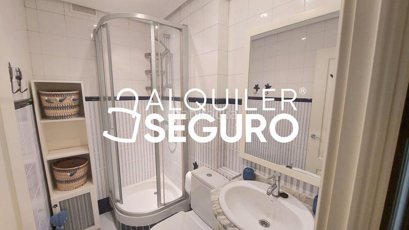 Foto dbb04c41-982b-4b33-bb98-d9442d9395dd. Alquiler piso  av. del doctor federico rubio y galí en Madrid