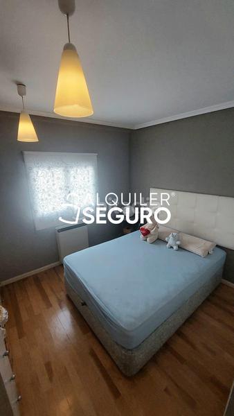 Foto fad627d6-bd79-4426-a80c-fde01d555d8e. Alquiler piso  av. del doctor federico rubio y galí en Madrid