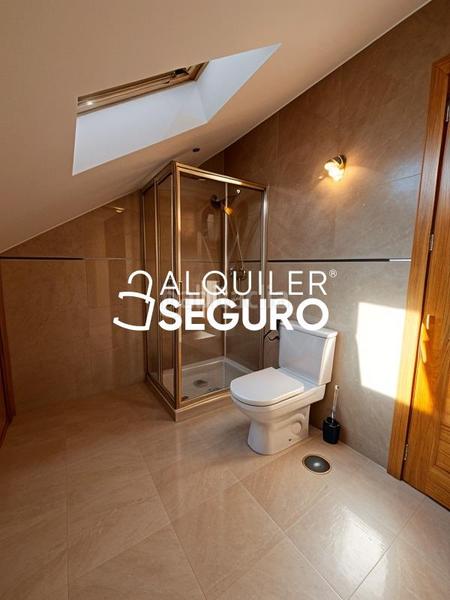 Foto 2a1ece4c-06ce-406b-92b8-4d7bf23dd2ec. Alquiler piso  c abades en Embajadores-Lavapiés Madrid