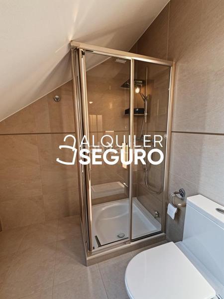 Foto 639de486-fdbf-486b-b5db-dff312fef07a. Miete etagenwohnung mit heizung in Embajadores-Lavapiés Madrid
