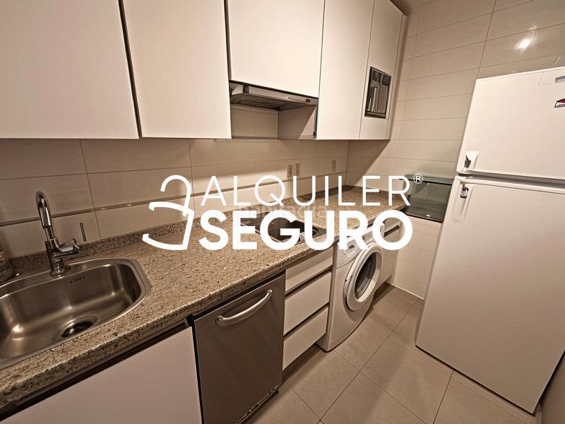 Foto ce7aaa33-656b-4d4a-bdf5-208b6cffec8c. Rent flat with heating in Embajadores-Lavapiés Madrid
