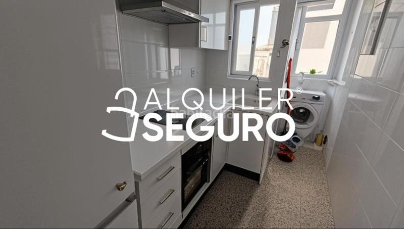 Foto ab6a6e93-cdfc-4ca5-9ab5-fc9e1ffef106. Alquiler piso  c salesiano agustin pacho en Centro Alcalá de Guadaira