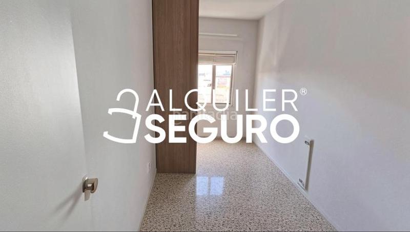 Foto b0e92dde-7b43-4a48-8089-f8c973fdf0e9. Location appartement dans Centro Alcalá de Guadaira