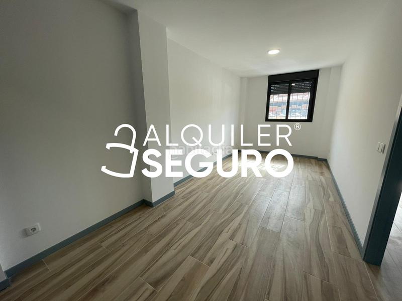 Foto 27f46ee9-cbab-458e-b3ff-7dd2a66df57d. Alquiler piso  c de la harina en Centro Fuenlabrada