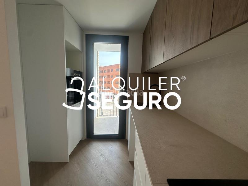 Foto 100c8935-2fc5-485a-addf-25aa78a3a5bf. Lloguer pis amb aparcament a Alcácer