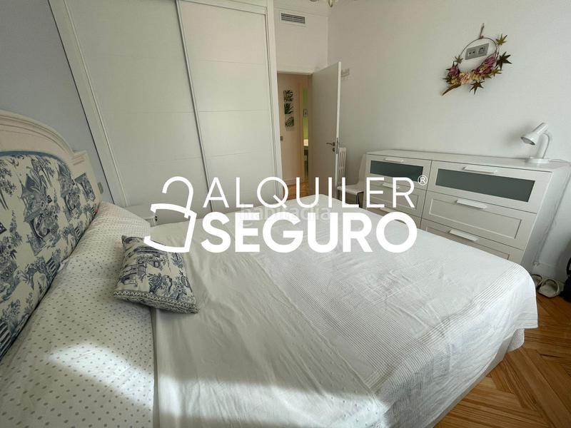 Foto 86558f43-e32e-4a68-a407-245f5b87bc24. Alquiler piso  c del doctor esquerdo en Fuente del Berro Madrid