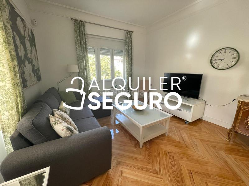 Foto 0d5a0452-247a-4302-a4e4-6d43e2781a42. Location appartement avec chauffage parking dans Fuente del Berro Madrid