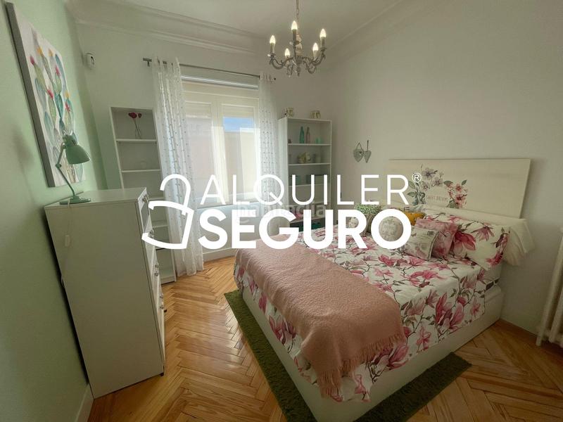 Foto 00caa41a-1ac6-4581-924a-d7f70343c7b8. Rent flat with heating parking in Fuente del Berro Madrid