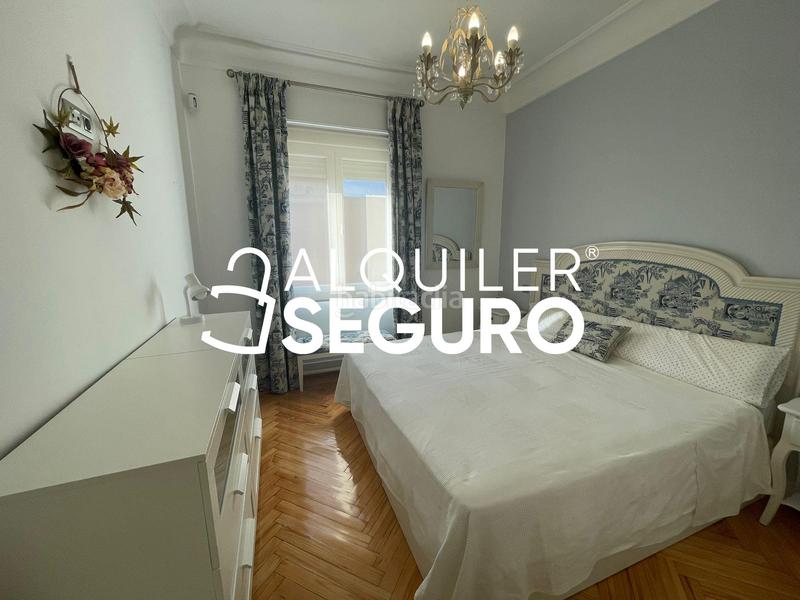 Foto 0ff40cf6-8def-4b45-b29b-aef145833254. Rent flat with heating parking in Fuente del Berro Madrid