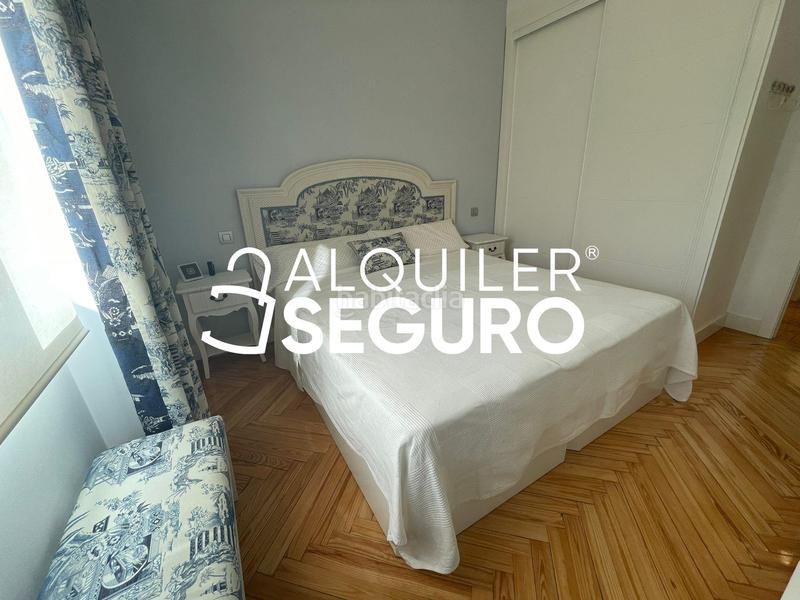 Foto b8ffd302-7f01-4b17-8b6c-ae8c096a3eee. Rent flat with heating parking in Fuente del Berro Madrid