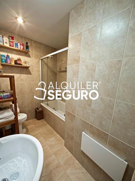 Foto eca71494-d628-4670-9dcc-0fc762744463. Alquiler piso  c humanitarias en Vista Alegre Madrid