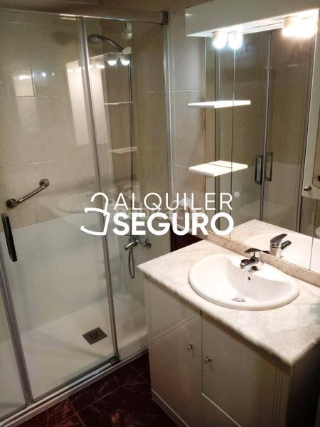 Foto 47976dfd-8e71-4aa3-9fb3-904a57437118. Rent flat with heating parking in Parquesol Valladolid